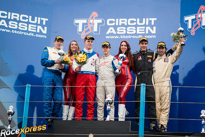 Huub Delnoij en Bas Schouten winnen Formido finalerace Assen
